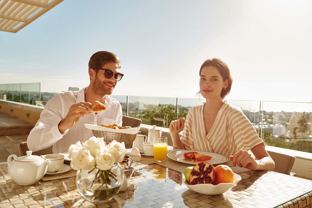 El Embajador, A Royal Hideaway Hotel サントドミンゴ エクステリア 写真 Breakfast at the West Hollywood Hotel