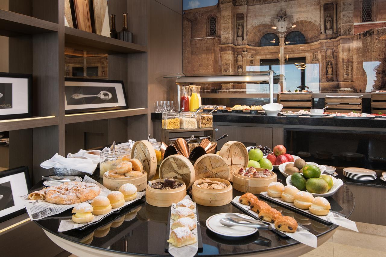 El Embajador, A Royal Hideaway Hotel サントドミンゴ エクステリア 写真 Dim sum at the buffet