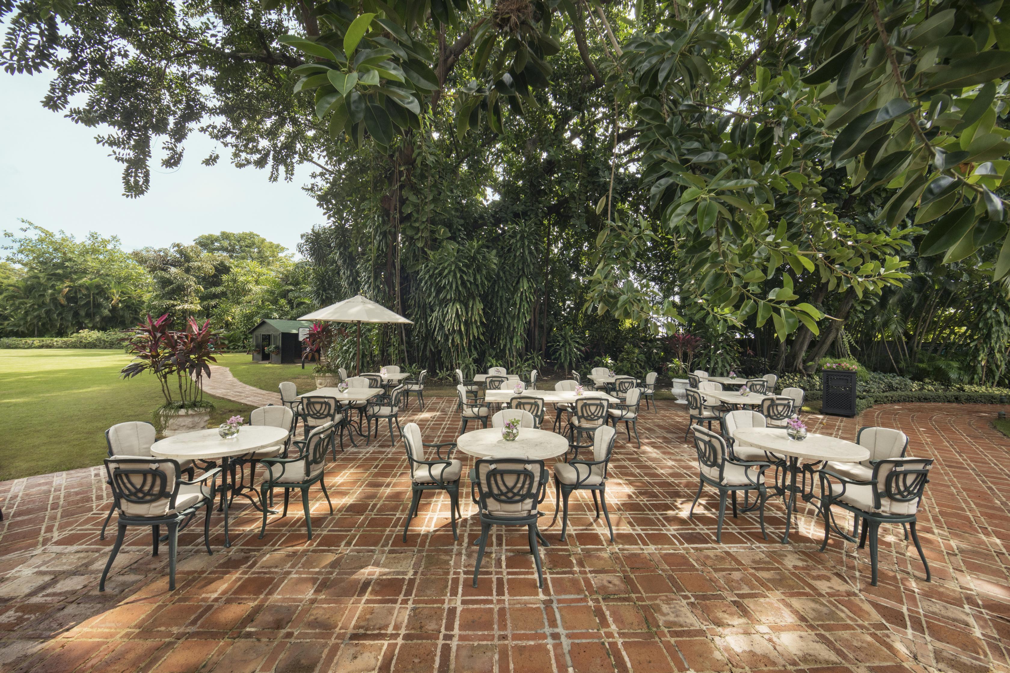 El Embajador, A Royal Hideaway Hotel サントドミンゴ エクステリア 写真 The Garden Terrace