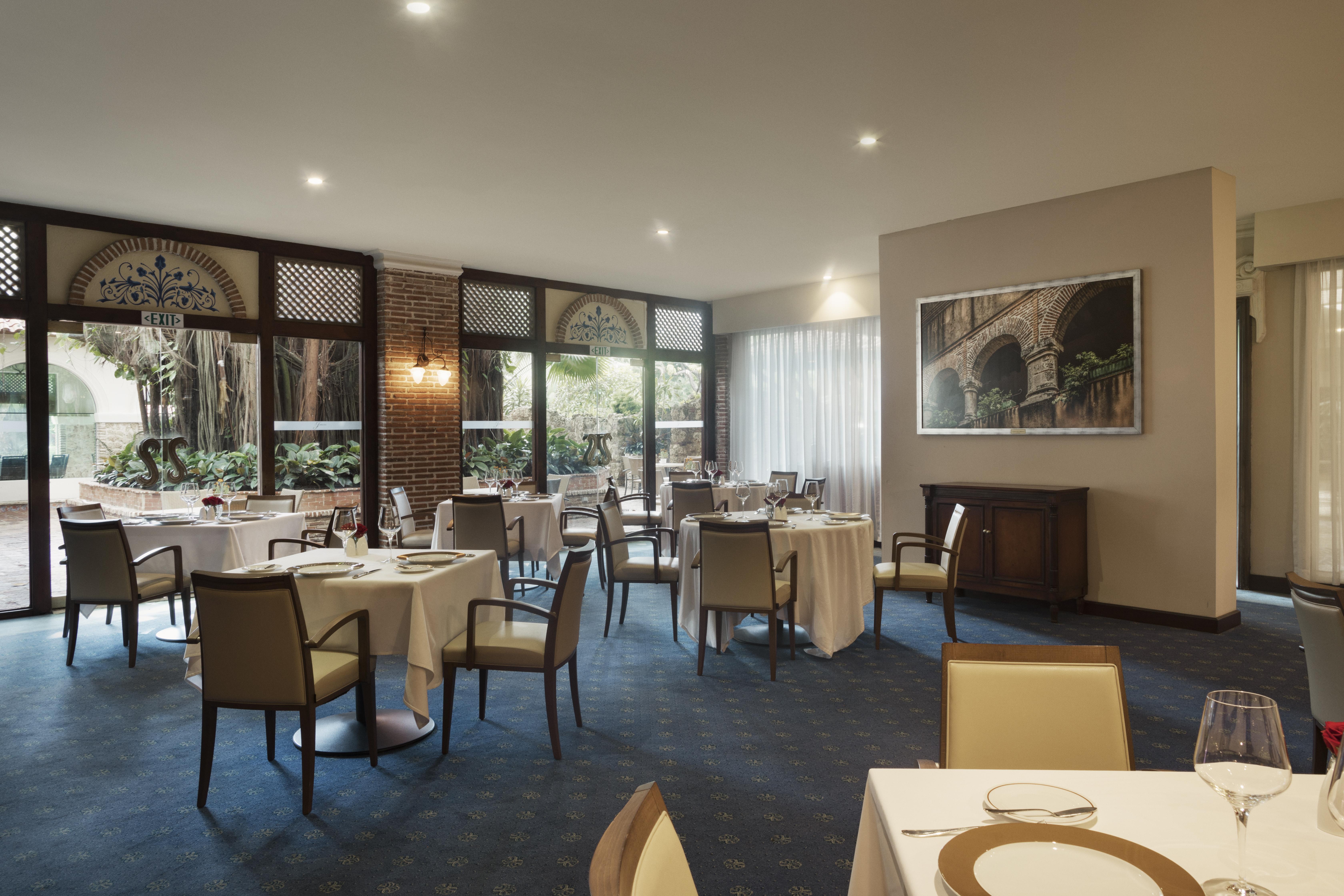 El Embajador, A Royal Hideaway Hotel サントドミンゴ エクステリア 写真 Restaurant