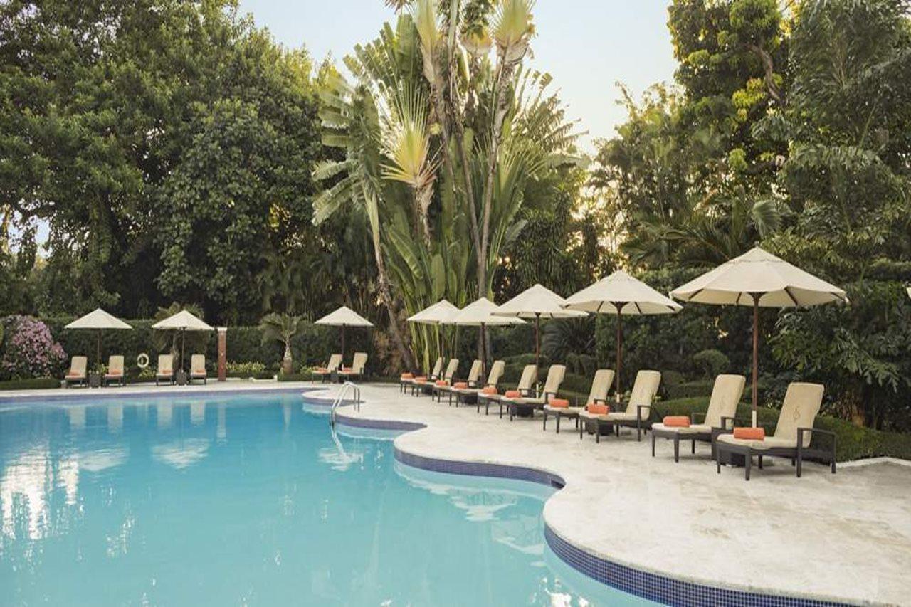 El Embajador, A Royal Hideaway Hotel サントドミンゴ エクステリア 写真 The pool at the Four Seasons Hotel